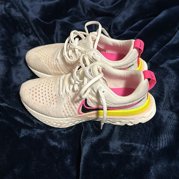 Nike Women's Reacts - Size 8.5 - Gently Used - White,Hot Pink,Neon Yellow-No Box - Picture 3 of 6